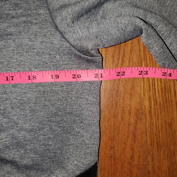 Puma Heather Gray Hoodie with Black Details - Picture 9 of 11